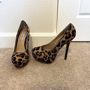 𝅺steve Madden Women’s Cheetah Print Heels Size 7.5